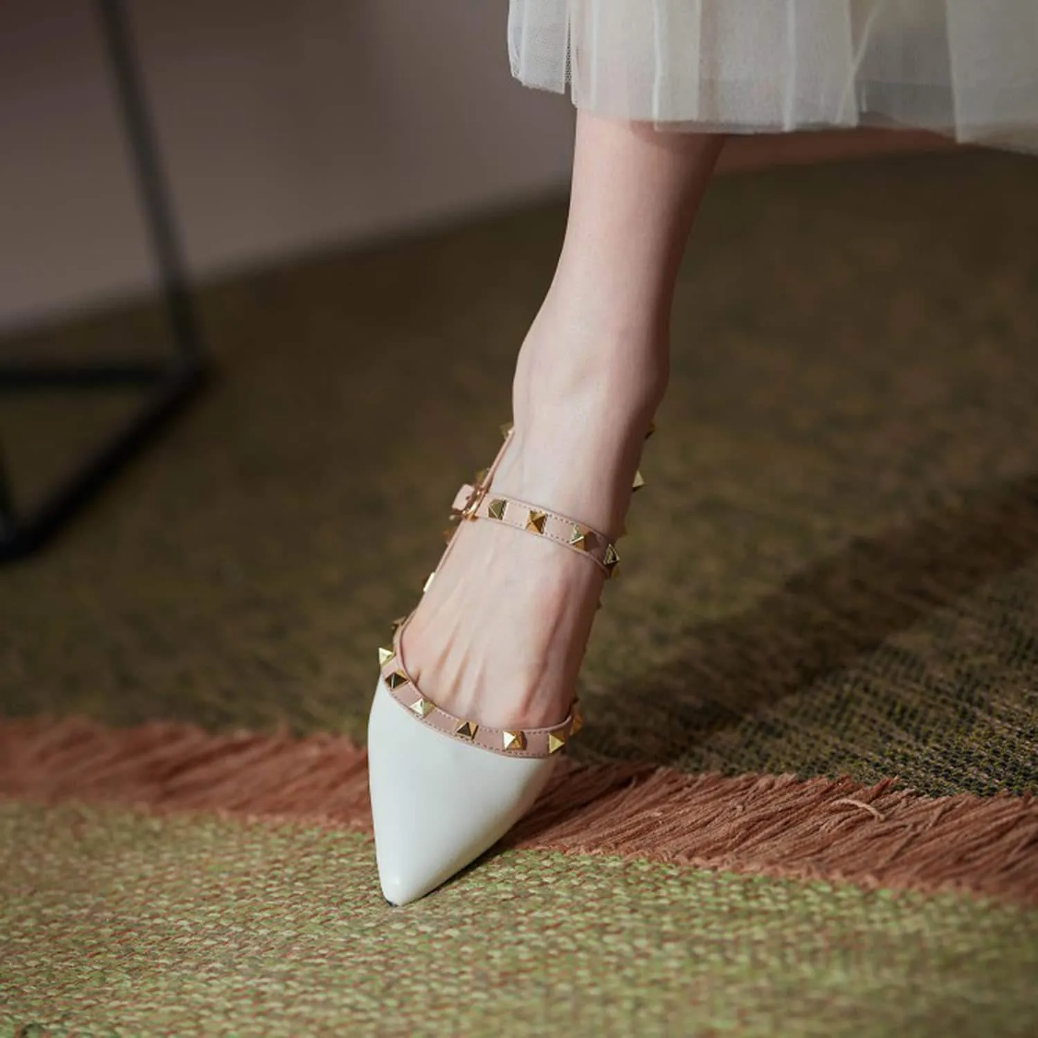 Buckle Rivet Pointed Toe Mid-heel Shoes