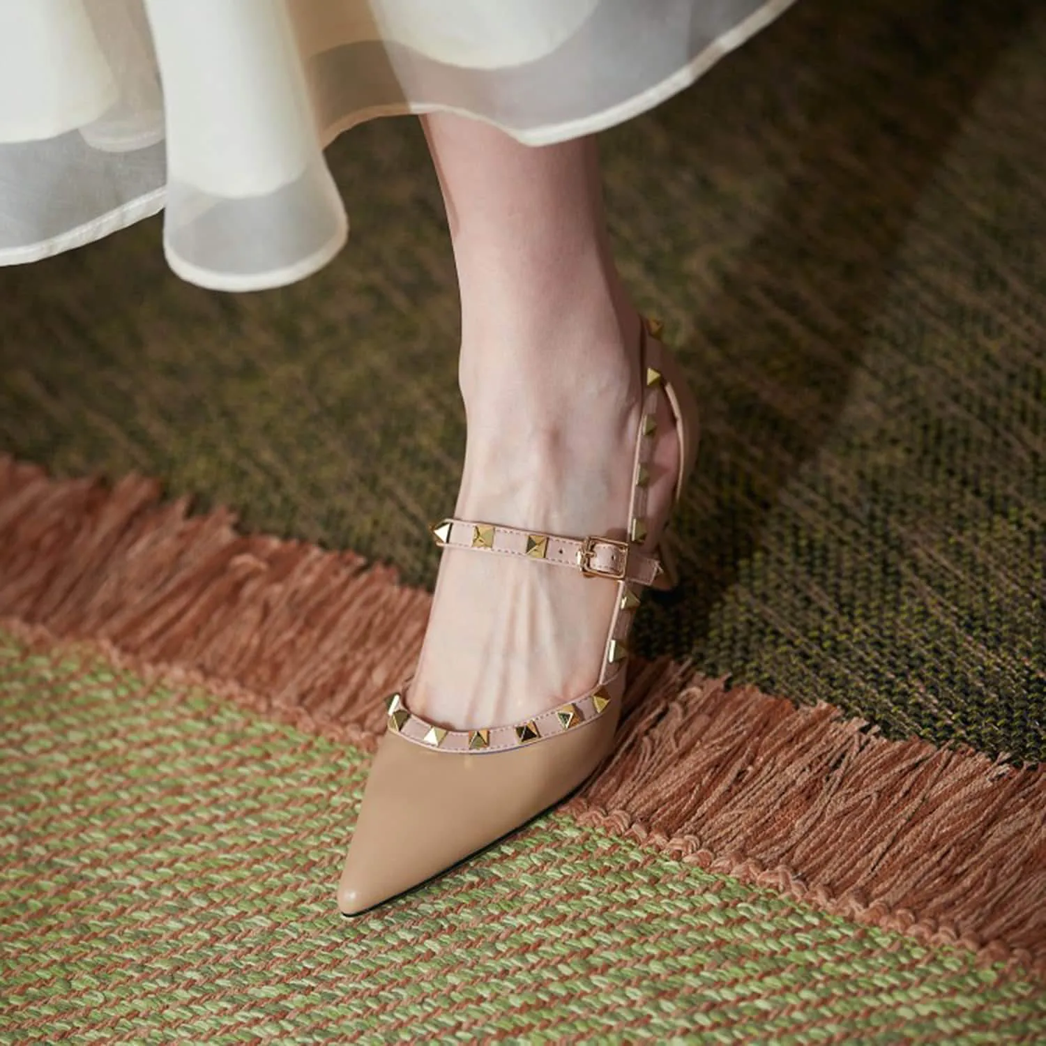 Buckle Rivet Pointed Toe Mid-heel Shoes