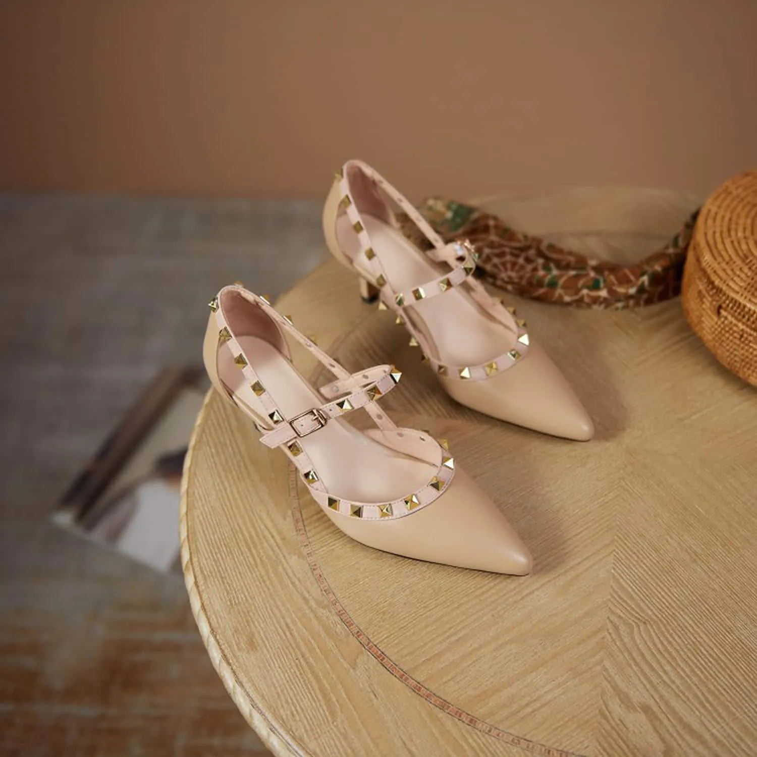 Buckle Rivet Pointed Toe Mid-heel Shoes