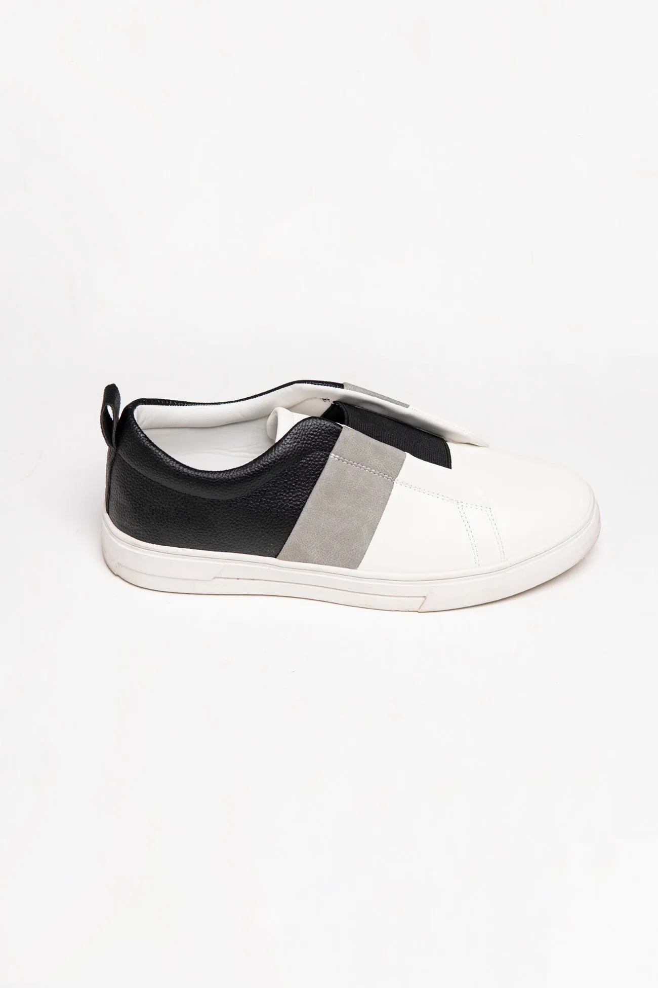 Trendy Contrast Sneakers with Stylish Design for Enhanced Comfort and Style