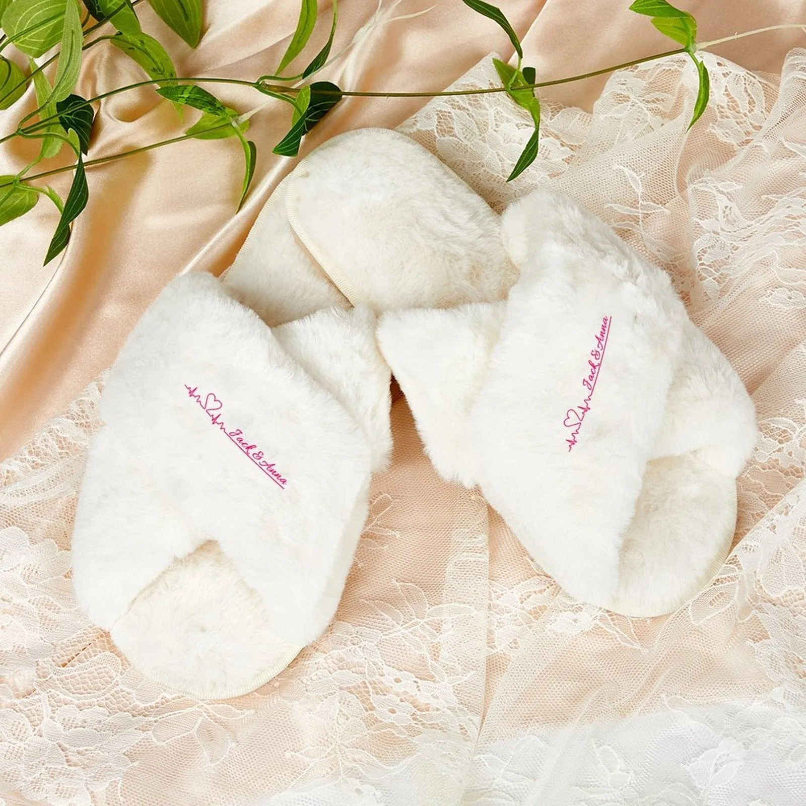 Custom Name Pink Bridesmaid Slippers Fluffy Bridal Slippers Fuzzy Cross Band House Slide Shoes