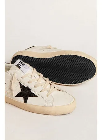 Sure! Here’s an optimized title for the GOLDEN GOOSE Superstar product:

Stylish GOLDEN GOOSE Superstar Sneakers - Premium Italian Casual Footwear for Effortless Chic

Feel free to adjust any part to better fit your brands voice!