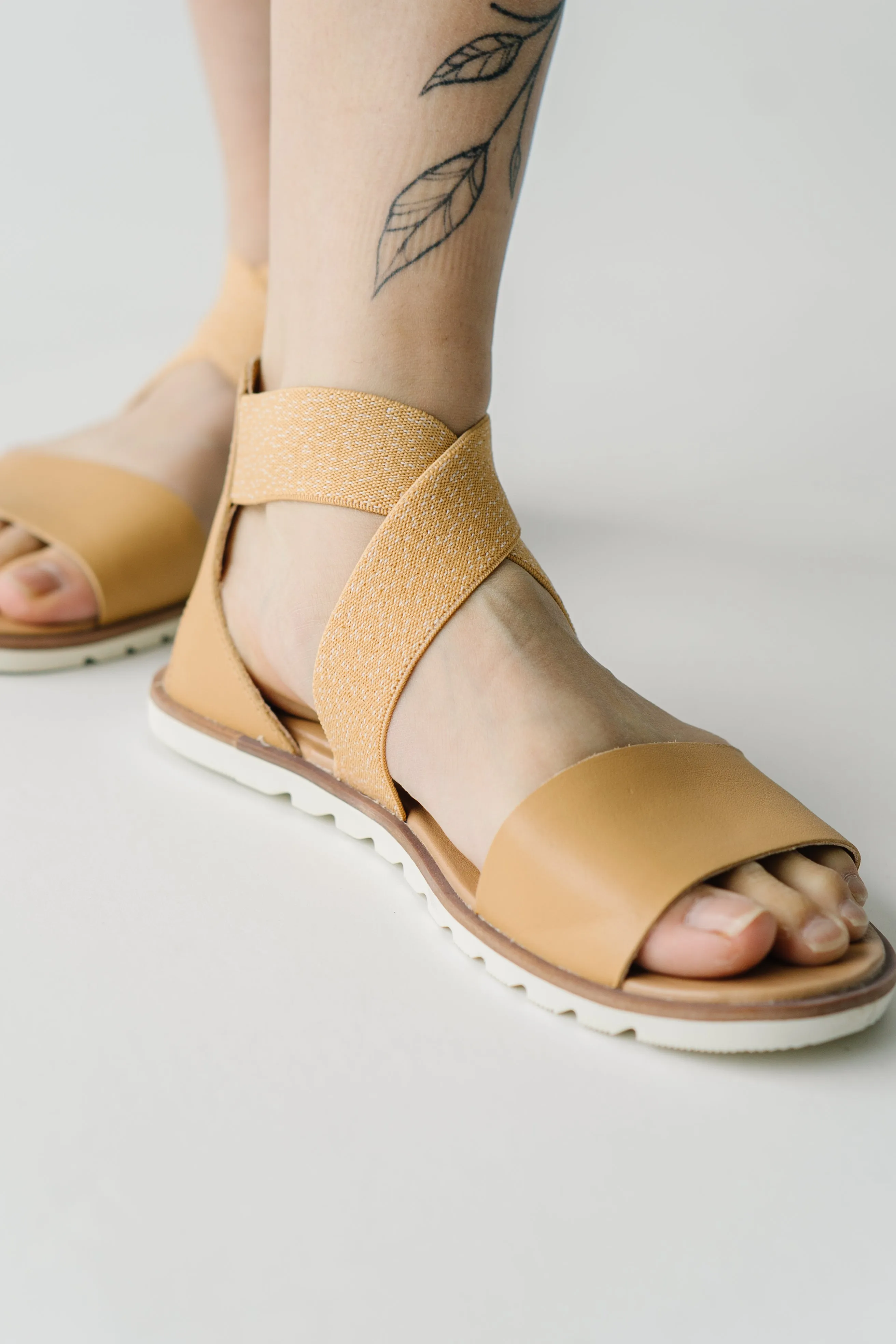 SOREL: Ella II Sandal in Honest Beige   Chalk