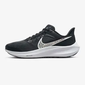 Warehouse Women Air Zoom Pegasus 39 (Black/White)